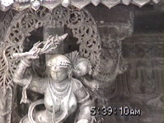 Belur3.jpg (59877 bytes)